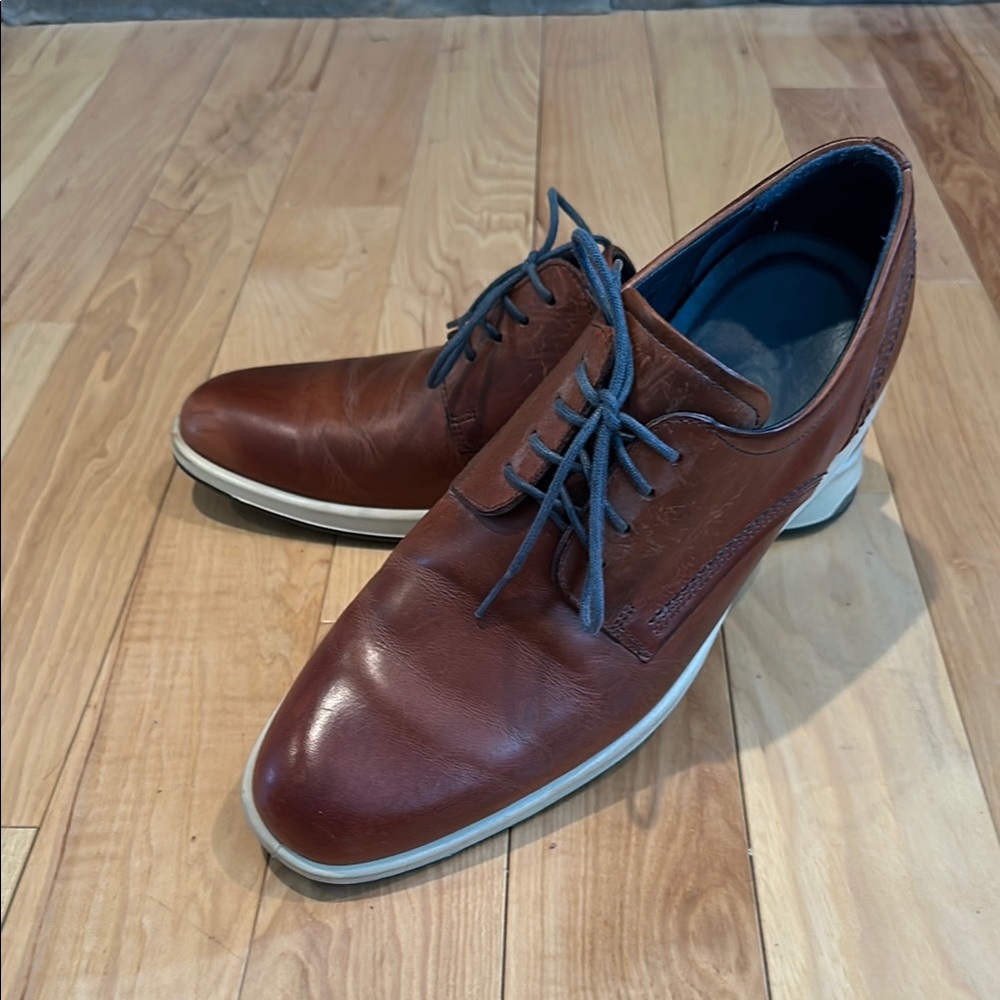 Ecco Brown Leather Oxfords with Blue Laces